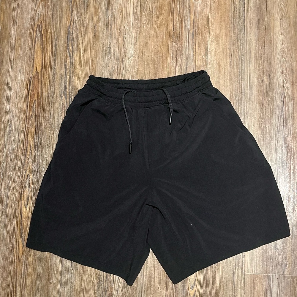 LULULEMON men’s shirts size small